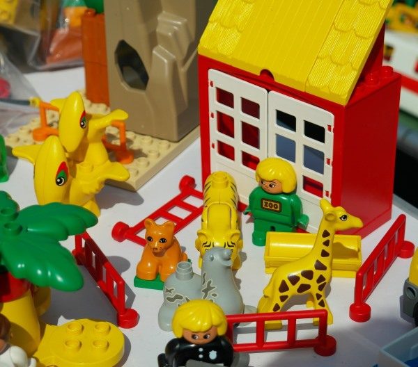 pixabay_lego-903045_1920_600x528 Lego